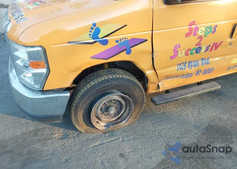 2013 Ford E-350 Super Duty Xlt z USA, uszkodzony, nr VIN 1FBSS3BL9DDA87699